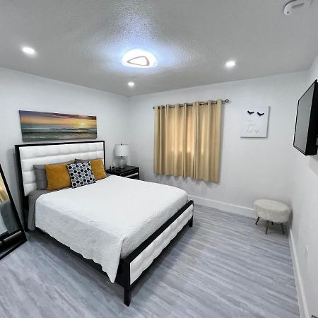 Stylish 2 Bedrooms Apartment By Miami International Airport Exterior photo